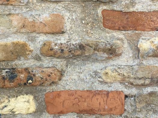 Murs de briquettes du quartier Solvay