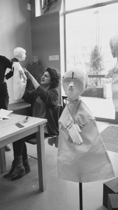 Construction de marionnettes à gaine dans le cadre de la formation annuelle du Théâtre aux mains nues