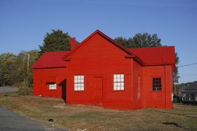 The Little Red Schoolhouse of Eden © Sylvain Couzinet-Jacques